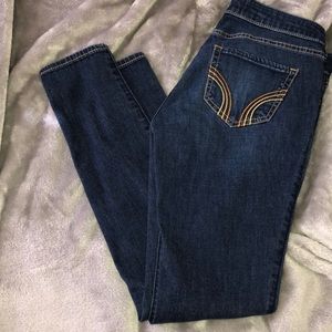 never worn Hollister dark wash skinny jeans